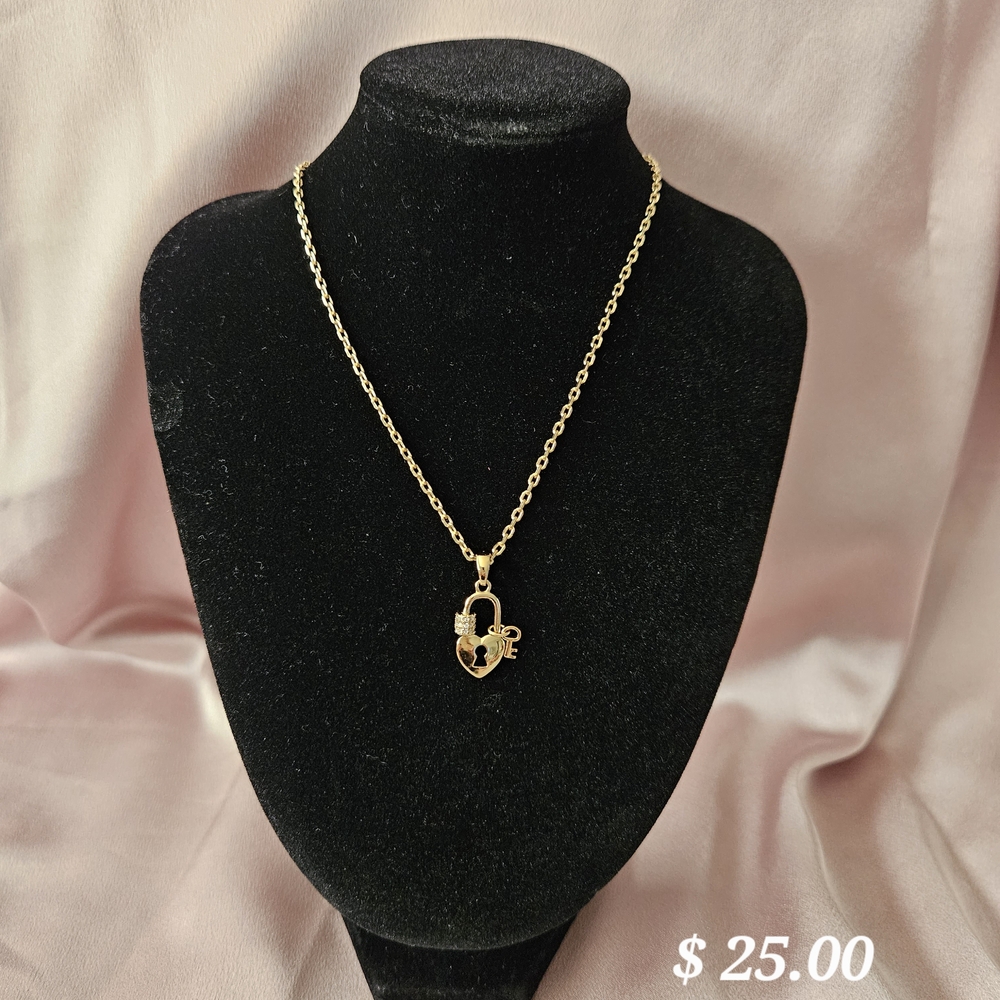 Gold Heart Lock Pendant Necklace